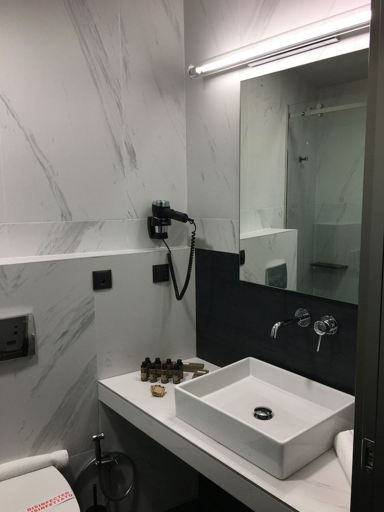 360 Degrees Pop Art Hotel Standard Double Room 5