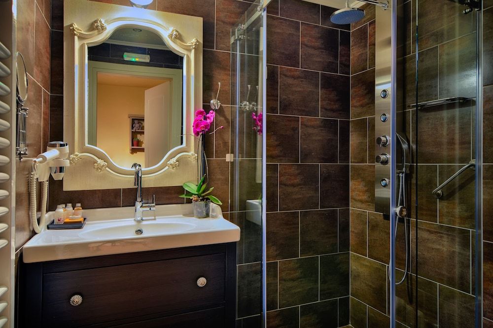 Hotel Antique Duplex 2