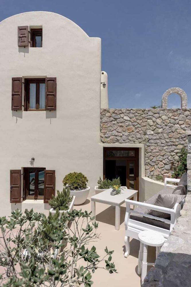 undefined Zatrikion Villas Santorini 10