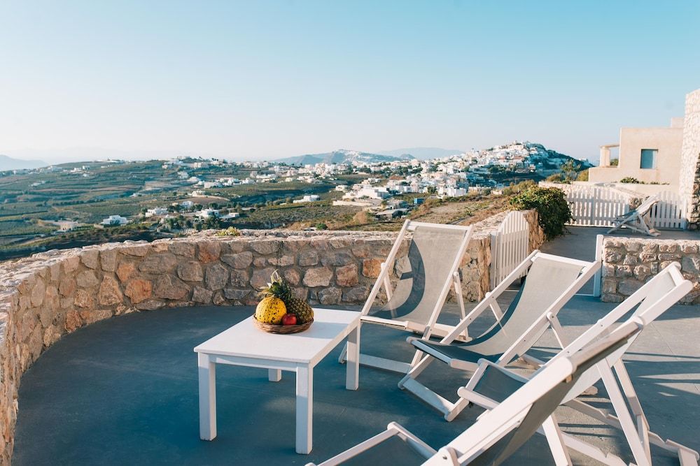 undefined Zatrikion Villas Santorini 4
