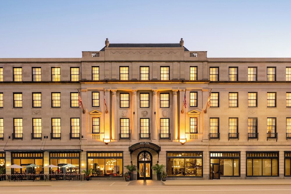 undefined Magnolia Hotel Omaha 10