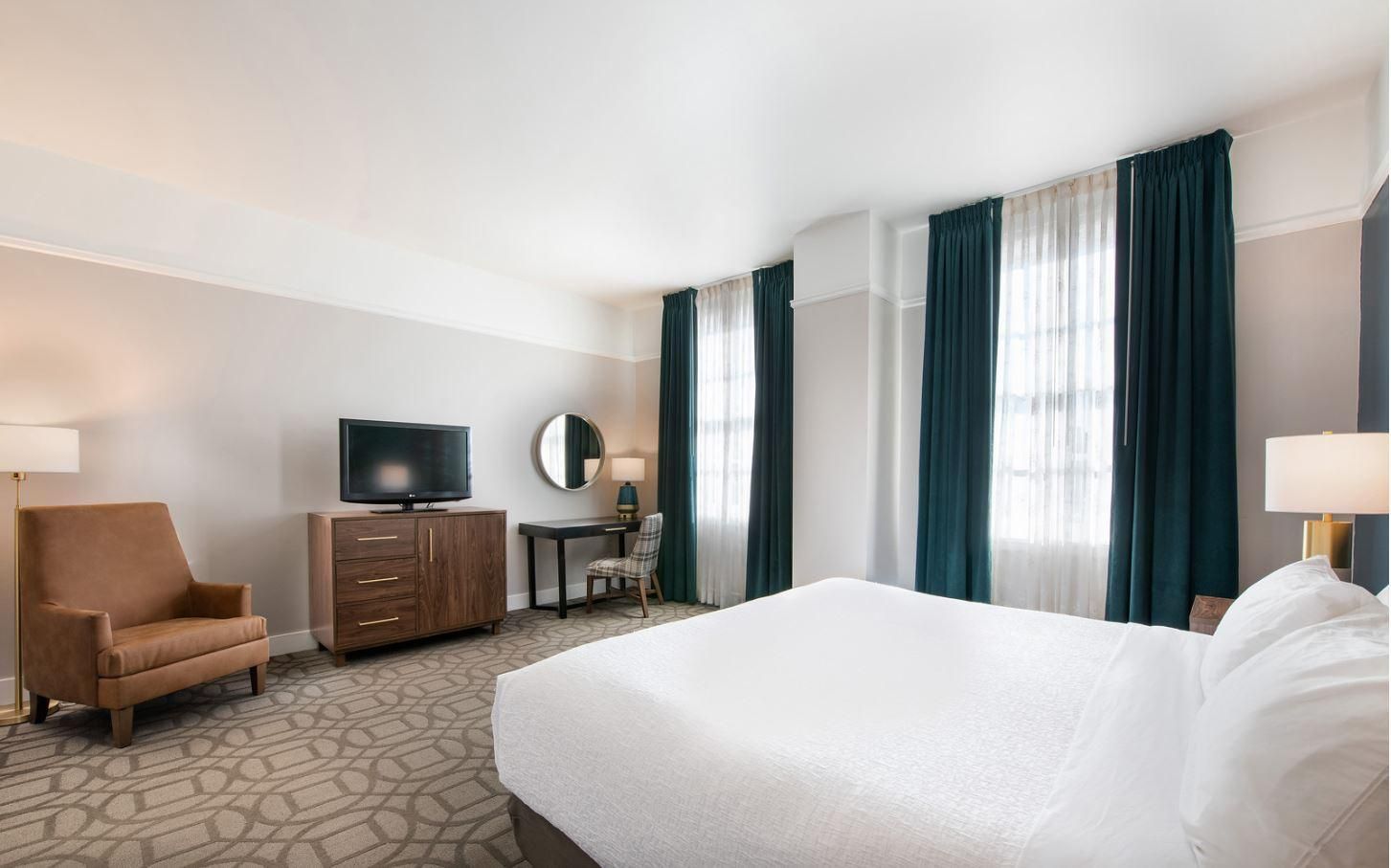 Accessible Queen Room with Roll In Shower