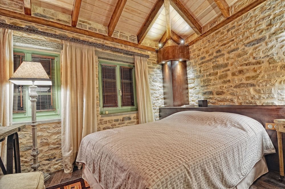 Aithrio Guesthouse