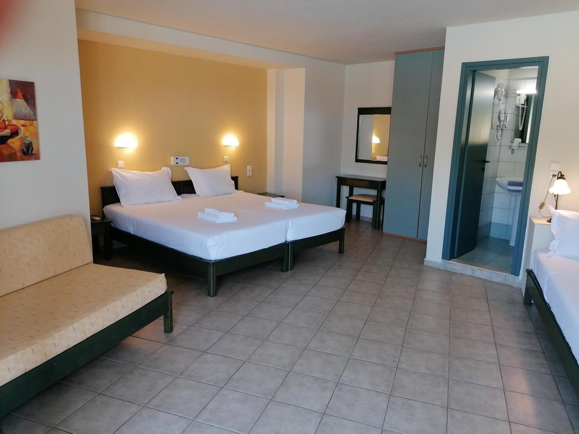 2-Bedroom Family Apartment with Pool view (6 Adults)