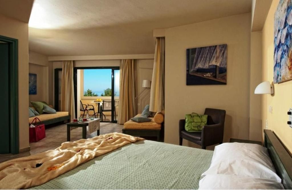 2-Bedroom Family Apartment with Sea View (6 Adults)