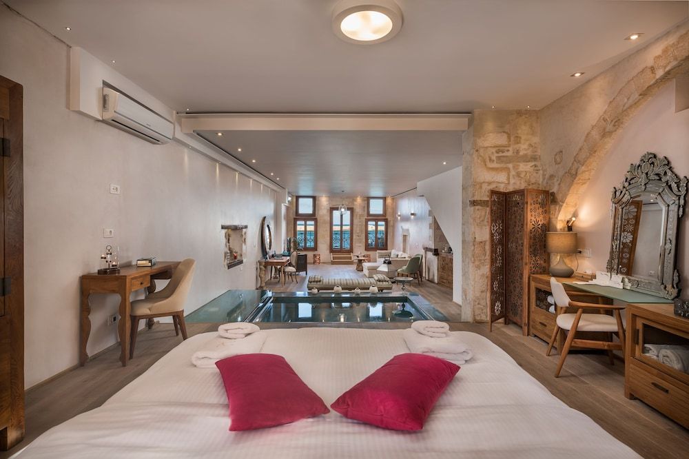 Superior Suite, Balcony, Sea View (with Heated Private Plunge Pool)