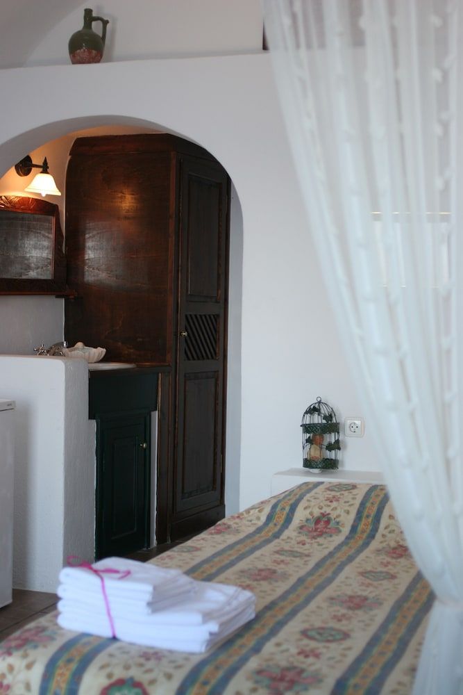 undefined Afroessa Hotel by Pearl Hotel Collection 5
