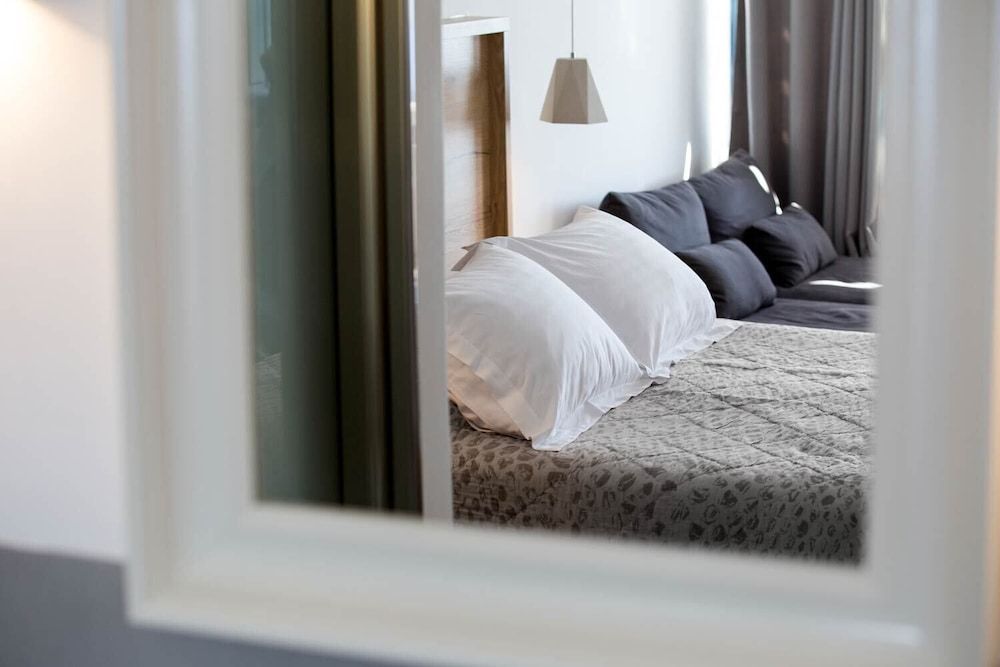 undefined Afroessa Hotel by Pearl Hotel Collection 9