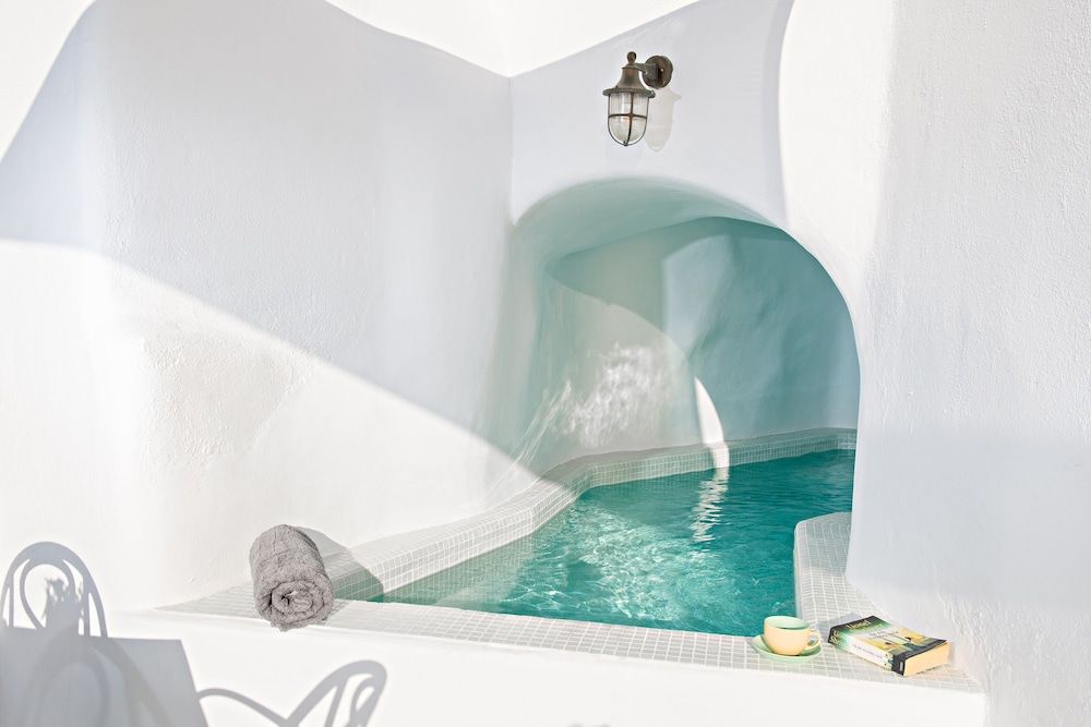 Revelis Villa & Canava Luxury Suite, Partial Sea View, Slope side (Canava) 12