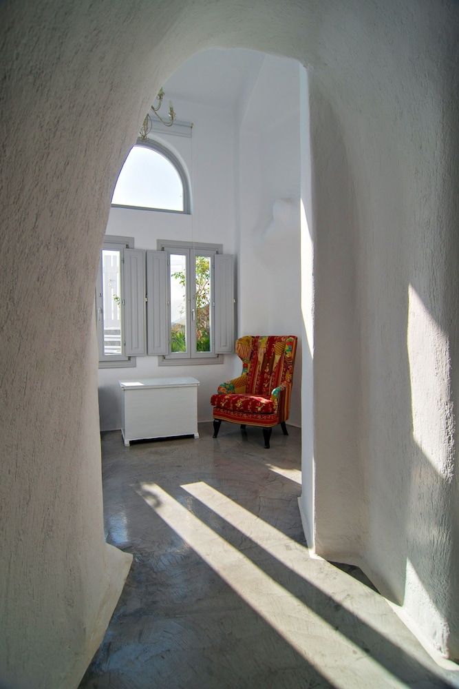 Revelis Villa & Canava Luxury Suite, Partial Sea View, Slope side (Canava) 2