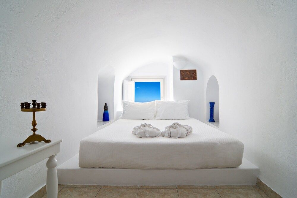 Revelis Villa & Canava Luxury Villa, 3 Bedrooms, Sea View, Slope side 5