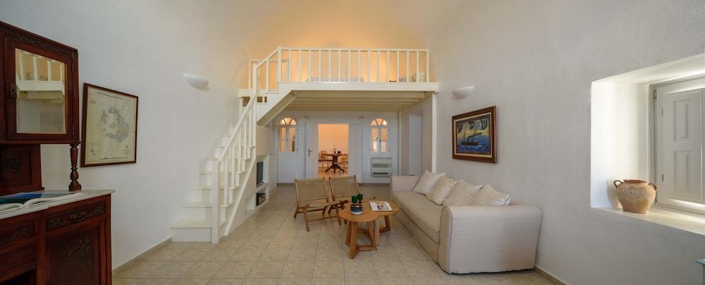 Revelis Villa & Canava Luxury Villa, 3 Bedrooms, Sea View, Slope side 9