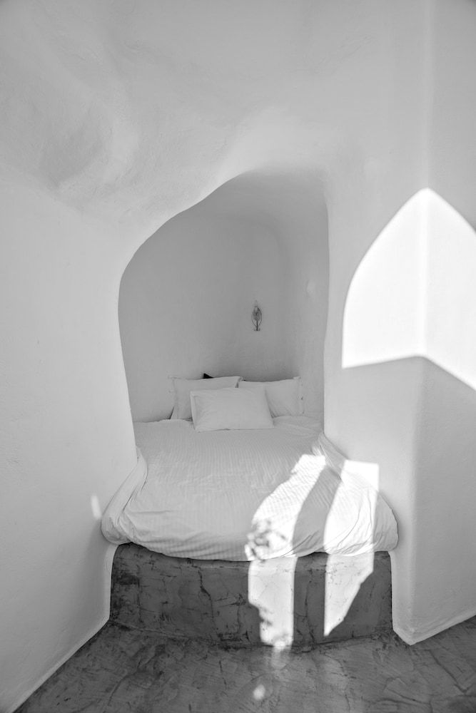 Revelis Villa & Canava Luxury Suite, Partial Sea View, Slope side (Canava) 3