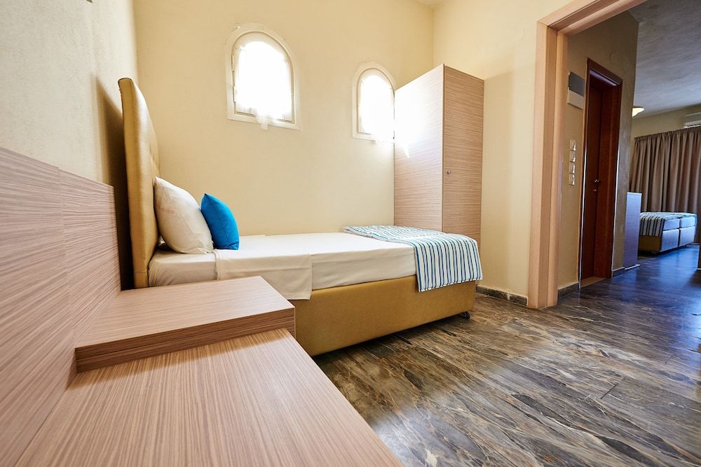 Junior Suite, 2 Bedrooms, Non Smoking, Connecting Rooms