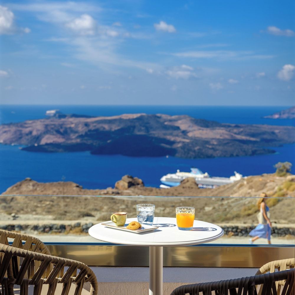 undefined Astir Thira 5