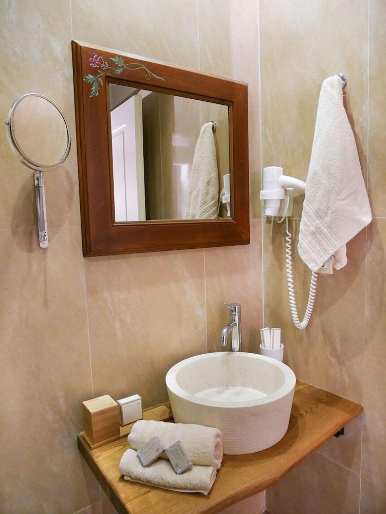 Hotel Rodovoli Deluxe Double Room, Fireplace 10