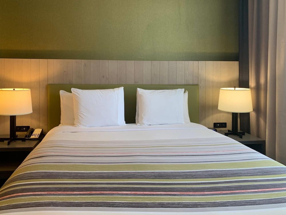 undefined Country Inn & Suites by Radisson, San Jose International Airport, CA 3