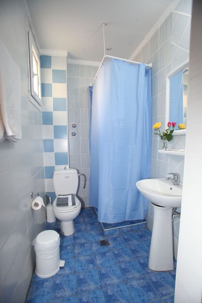 Emporikon Twin Room 3