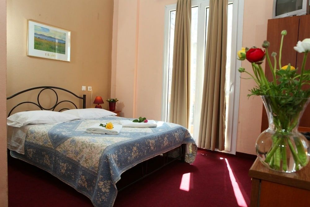 Emporikon Triple Room