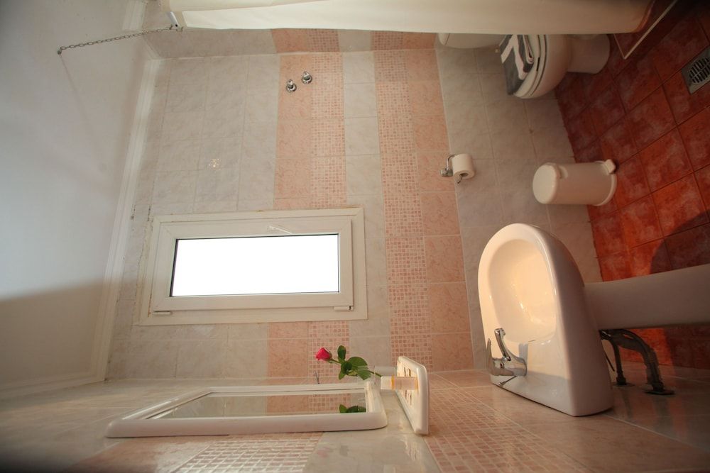 Emporikon Twin Room 2