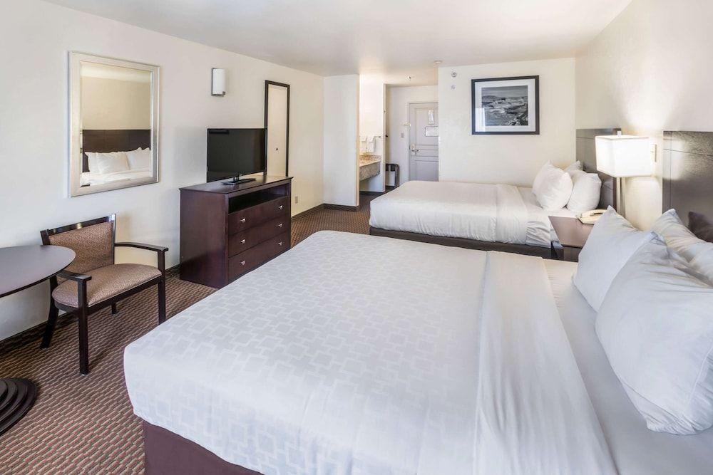 Standard Room, 2 Queen Beds, Non Smoking