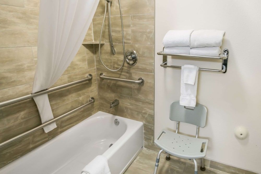 Room, 1 Queen Bed, Accessible, Non Smoking