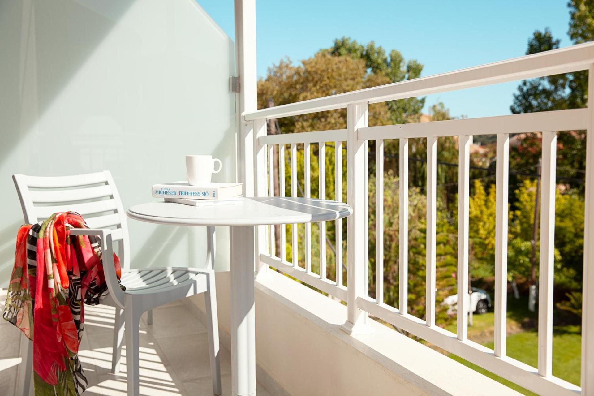 Deluxe Double or Twin Room with Garden View
