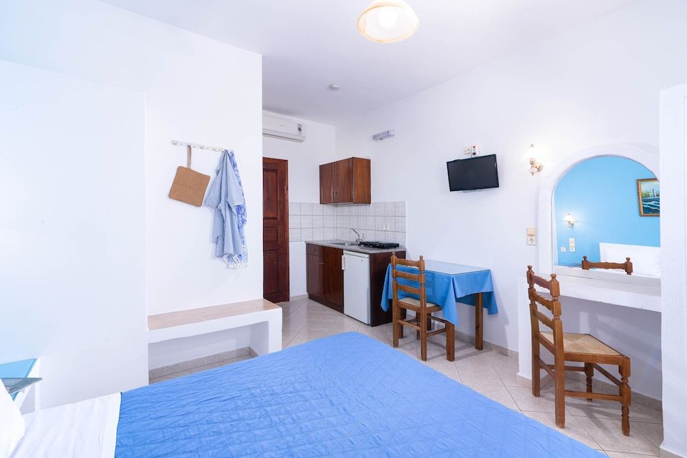 Mandilaria Studios Superior Studio, Partial Sea View 9