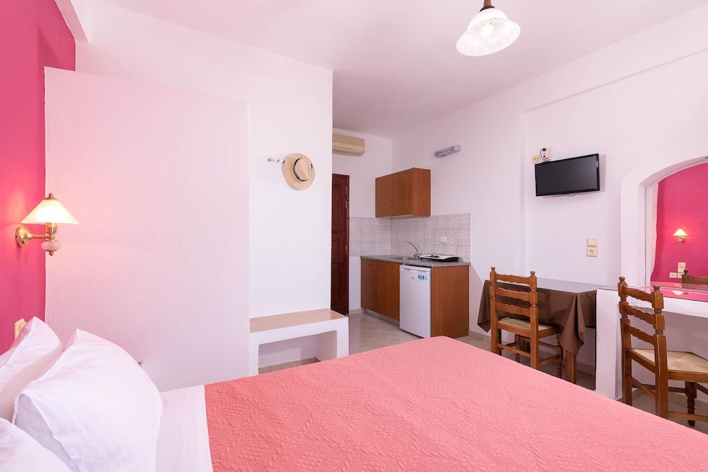 Mandilaria Studios Superior Studio, Partial Sea View 8