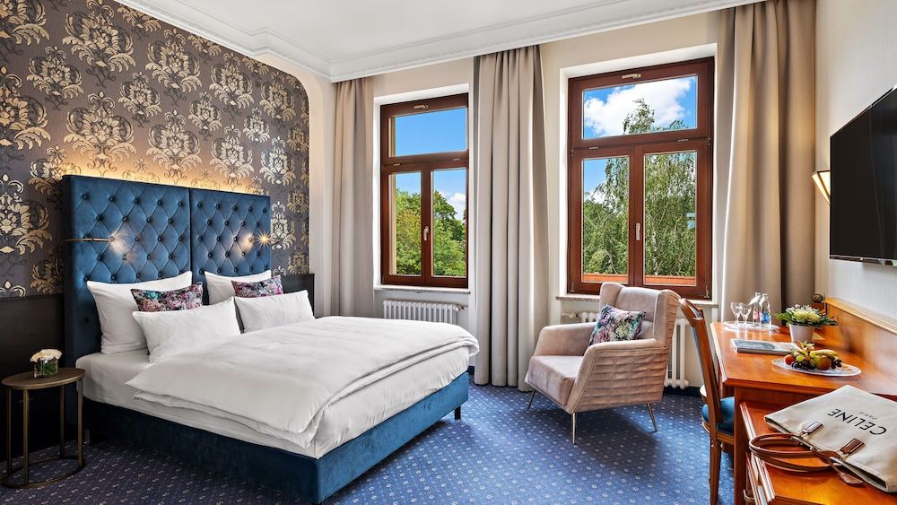 undefined Bayerischer Hof Dresden 5