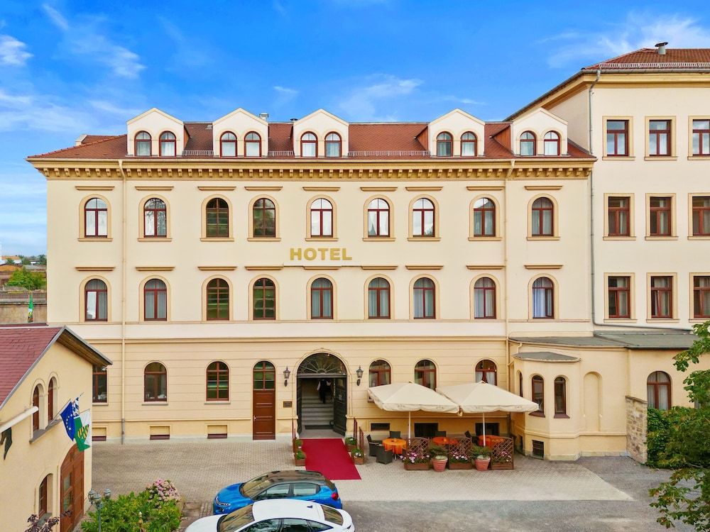 undefined Bayerischer Hof Dresden 6