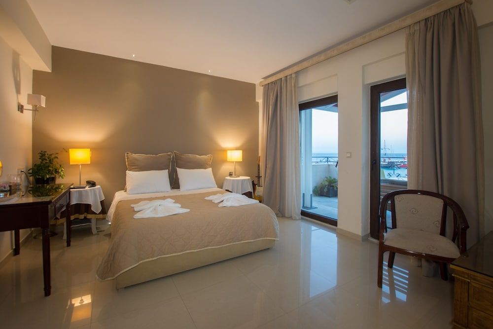 Dali Luxury Rooms Deluxe Suite, Sea View 3