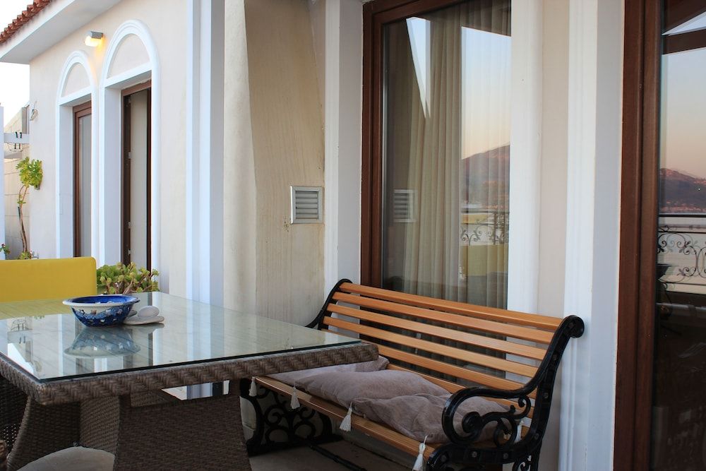 Dali Luxury Rooms Deluxe Suite, Sea View 6