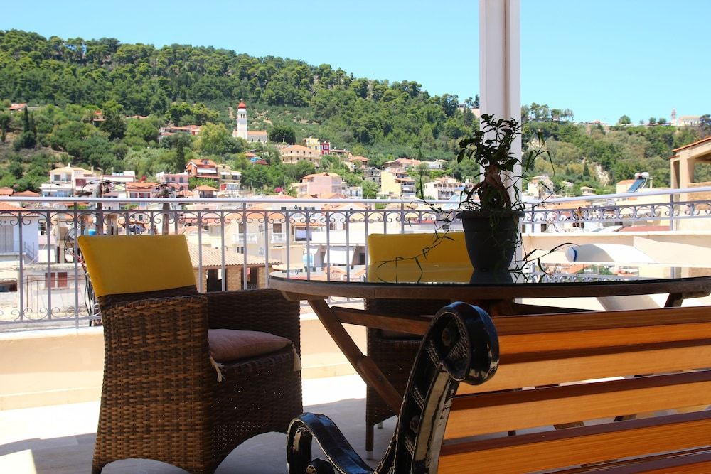 Dali Luxury Rooms Superior Triple Room, Partial Sea View 5