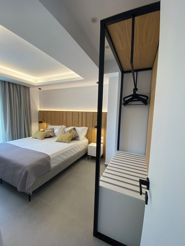 Luxury Suite