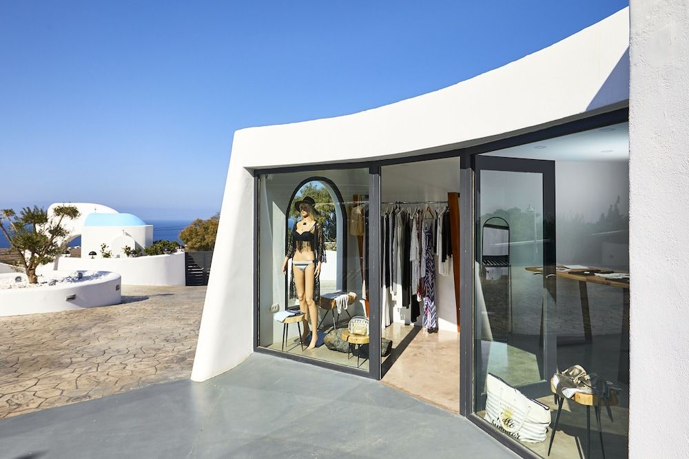 undefined Oia Suites 9