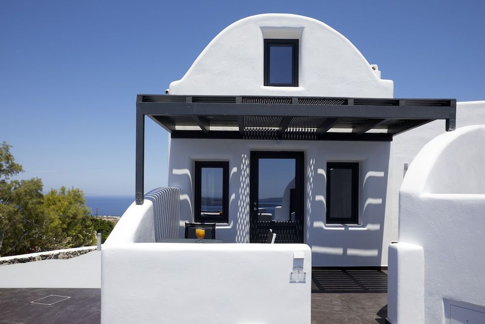 undefined Oia Suites 7