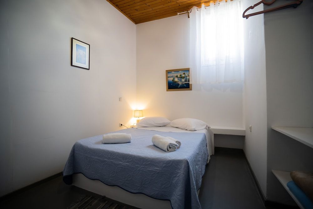 Morning Star House, 2 Bedrooms (Captain Revelis) 4