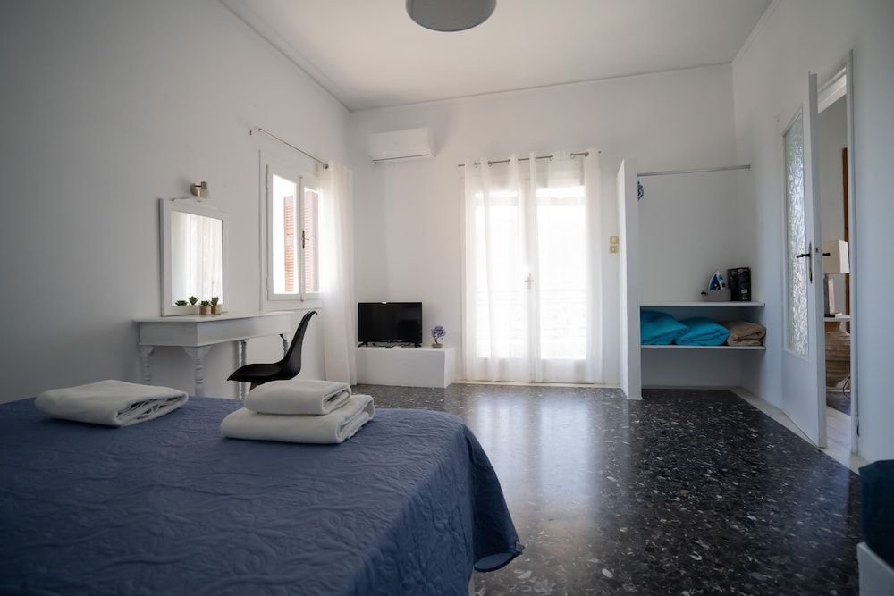 Morning Star House, 2 Bedrooms (Captain Revelis) 11