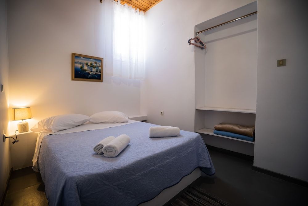 Morning Star House, 2 Bedrooms (Captain Revelis)