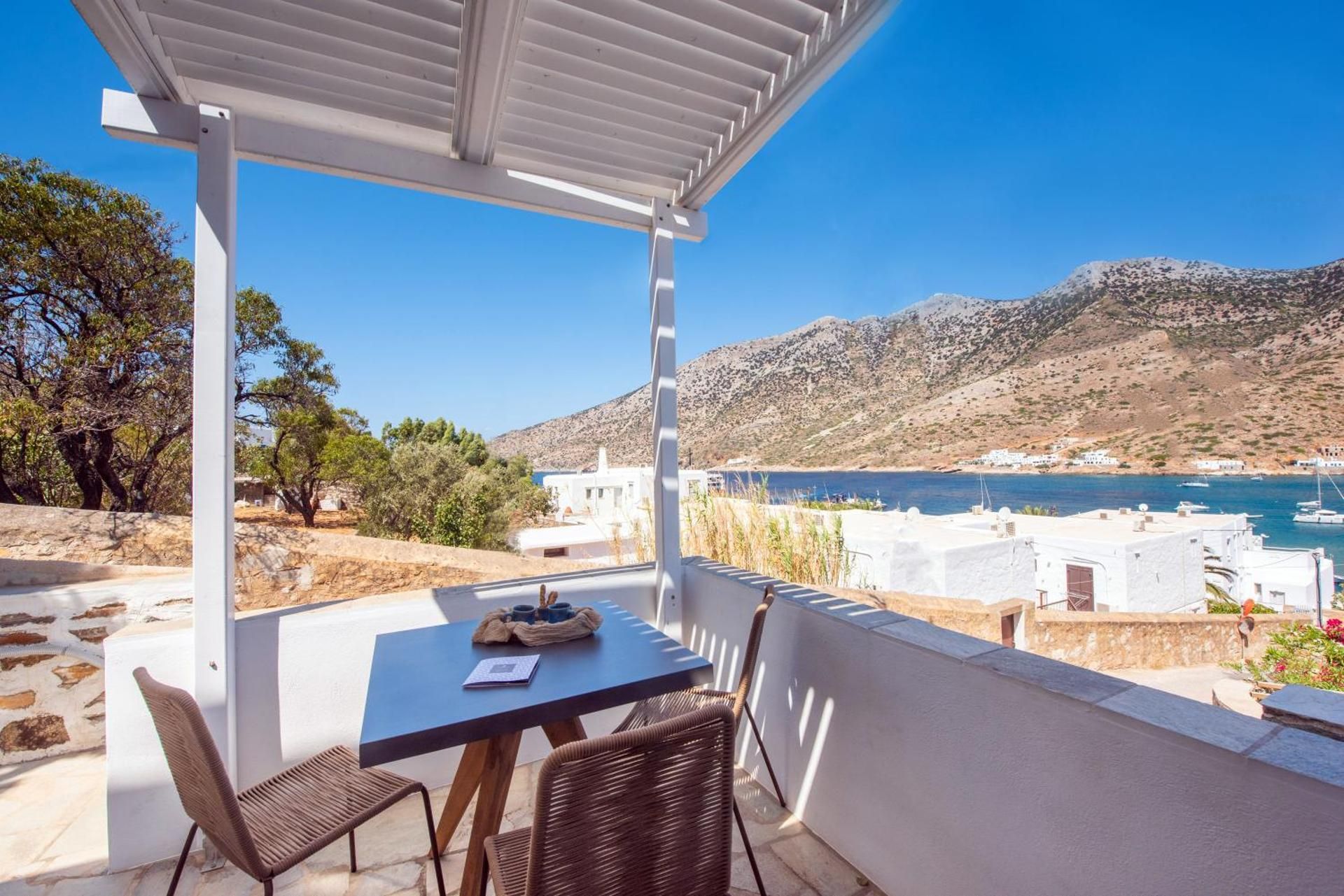Friends & Family Suite with Sea View