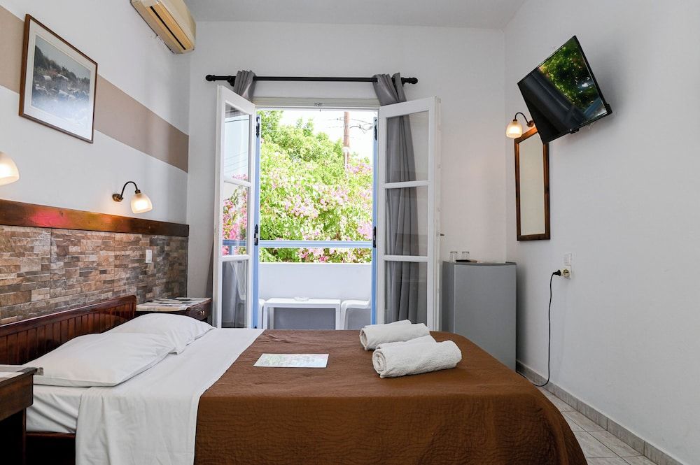 undefined Hotel Narkissos 5
