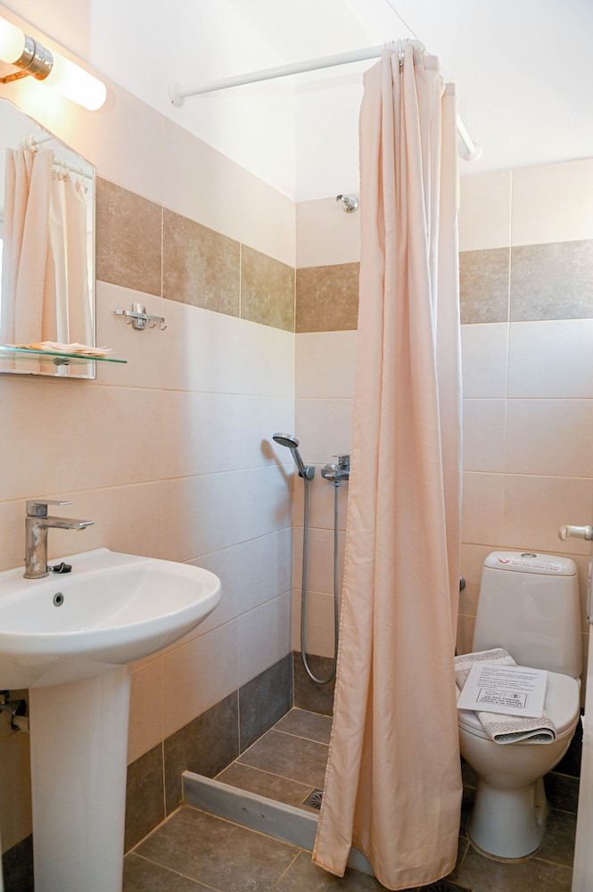 Hotel Narkissos Double Room, Balcony, Garden View 6