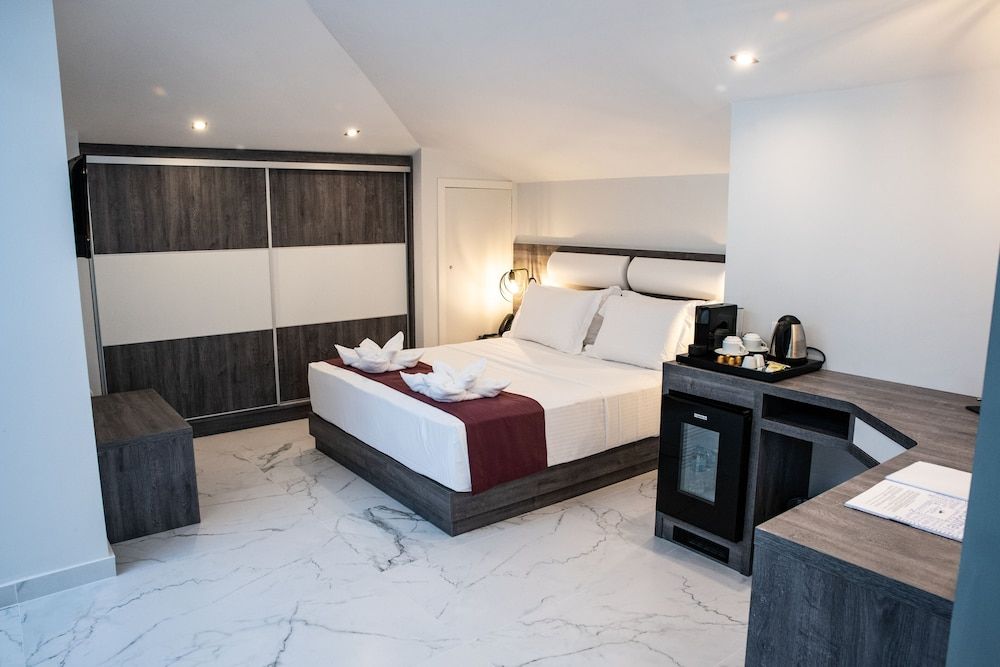 Lagaria Hotel Quadruple Attic Room, No Balcony 5