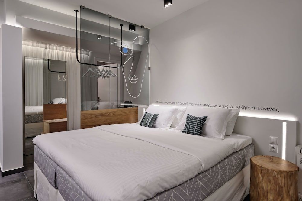 Thomais Boutique Hotel Deluxe Double Room 8