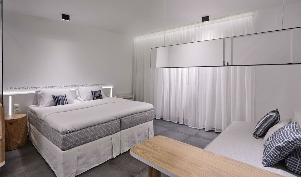 Thomais Boutique Hotel Deluxe Double Room 6