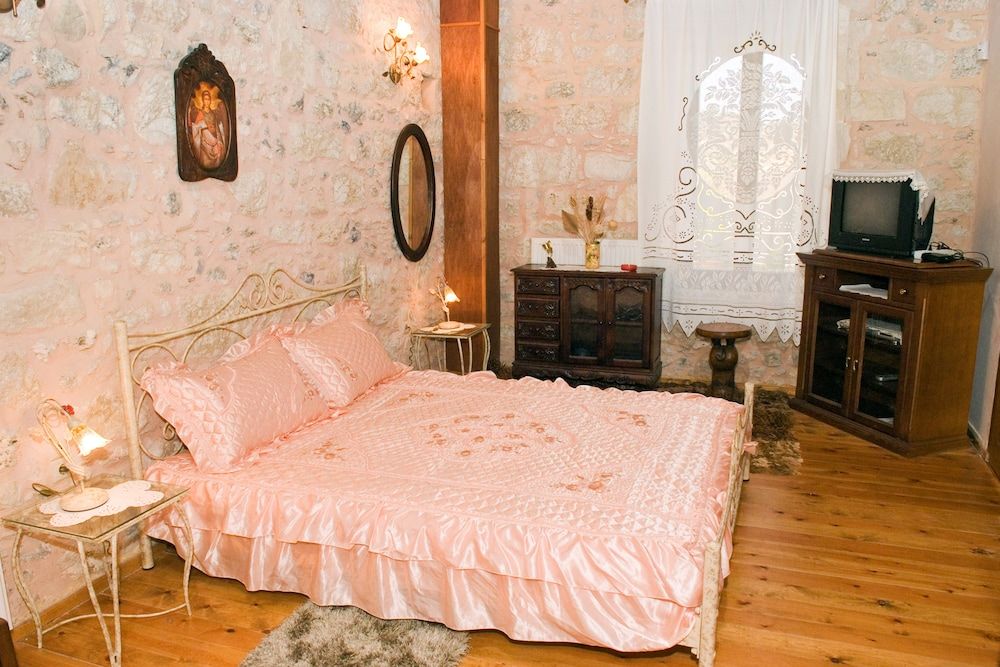 Traditional Apartment, 3 Bedrooms