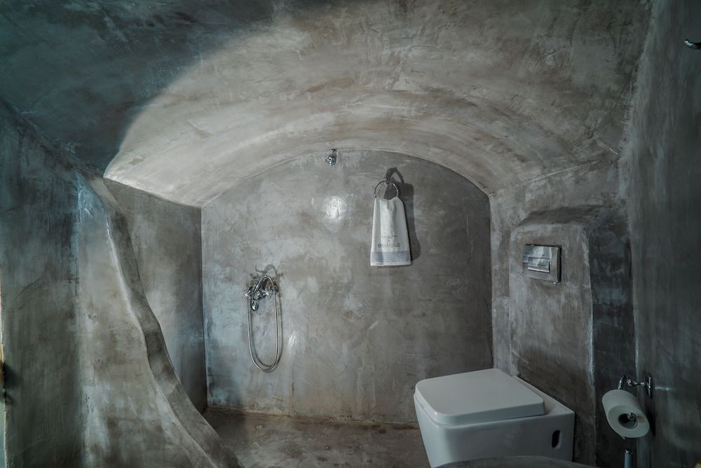 undefined Kaleidoscope Cave Houses Oia 9