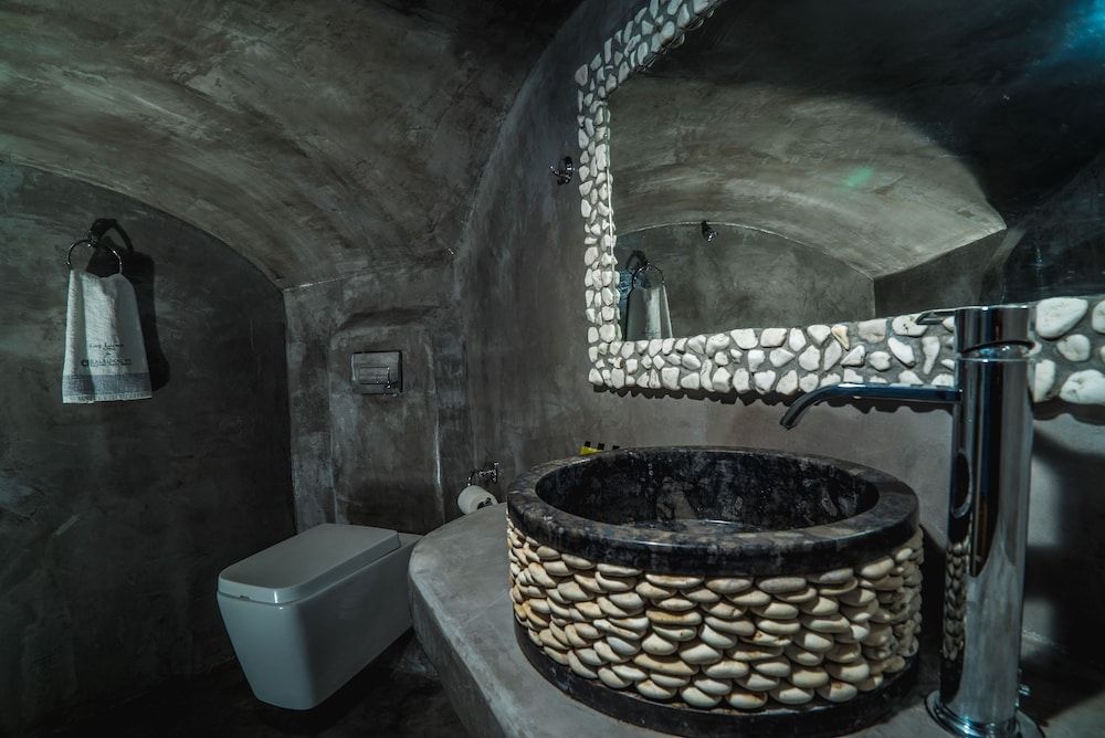 undefined Kaleidoscope Cave Houses Oia 10