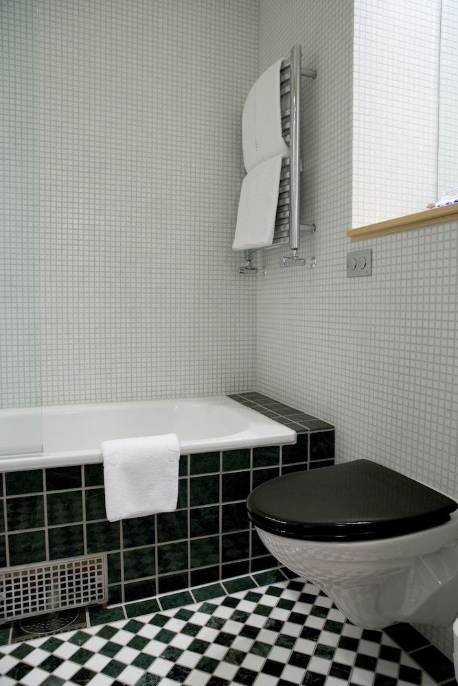 Hotel Lundia Single Room 8